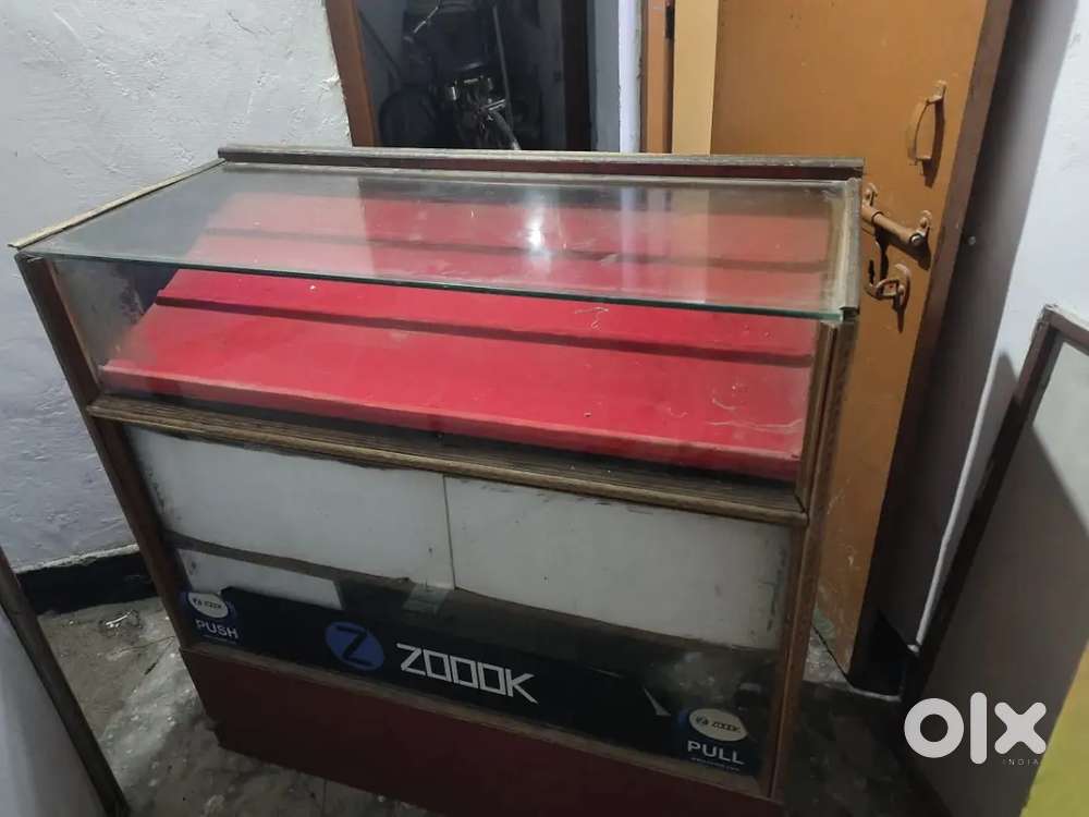 Mobile counter for mobile shop