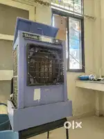 Cooler with pump and motor working