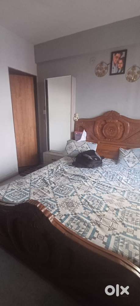 2BHK FURNITURE FLAT SALE VIP CIRCLE