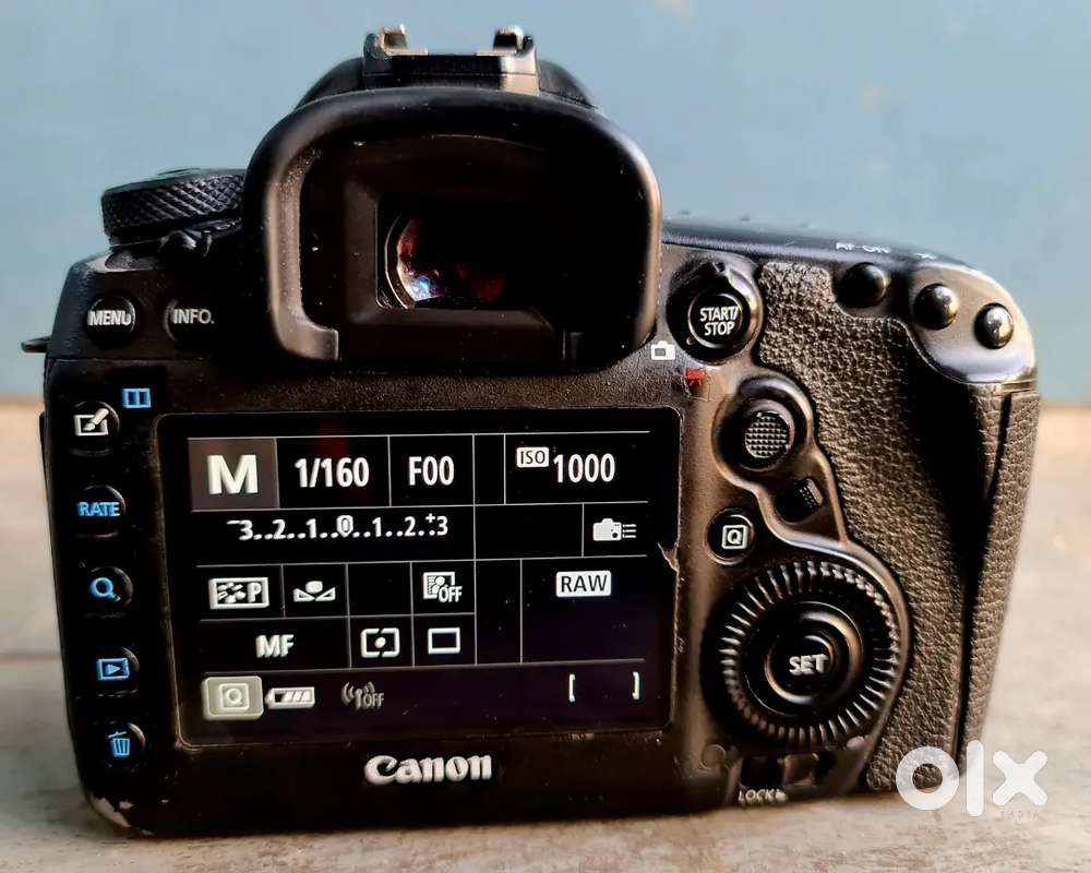Canon 5D Mark IV with Dual lenses and Dual battery