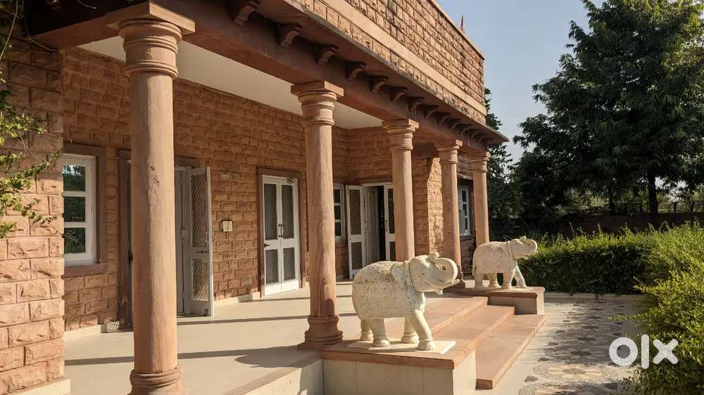 Shikargah 1500 gaj bunglow with garden and parking