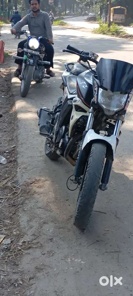 Scooty leni hau