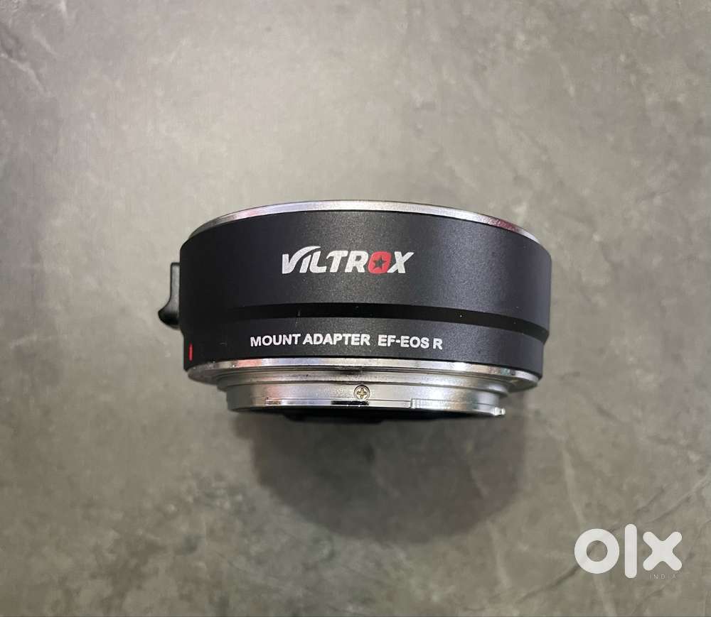 Viltrox EF to EOS R lens mount adapter