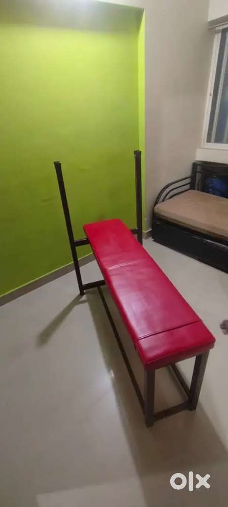 bench press bench , brand new condition for gym , with barbell