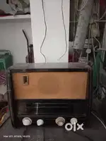 Five Valve radios...    Five RADIOS