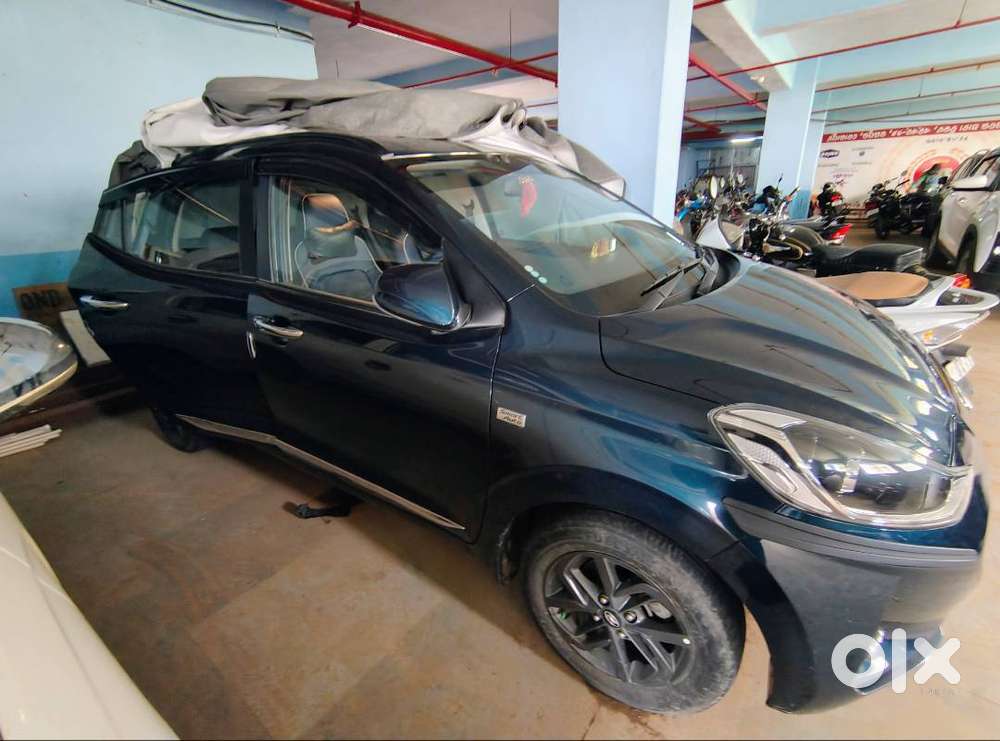 Automatic sports model with insurance up-to-date