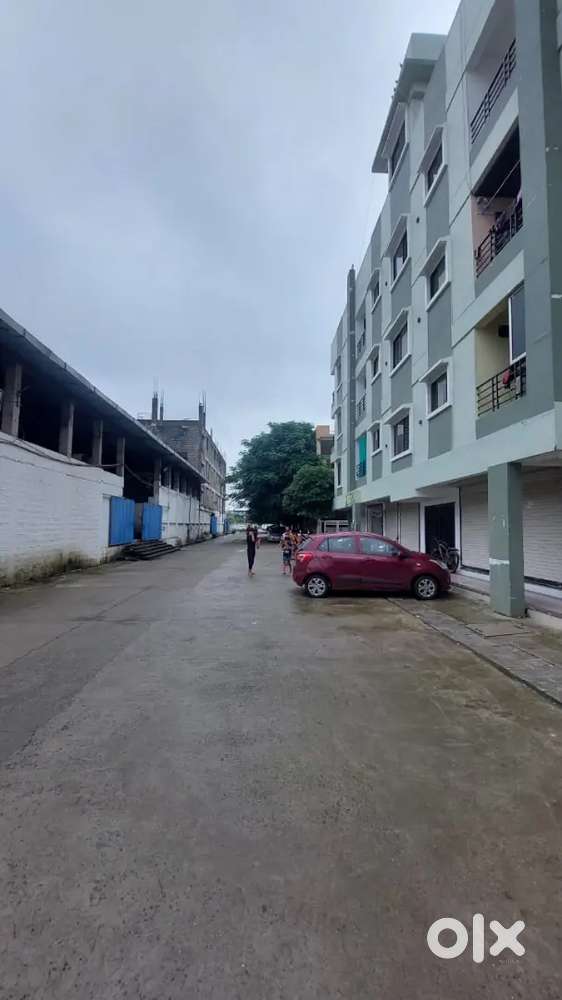 3bhk flat for rent se Dena hai students girls