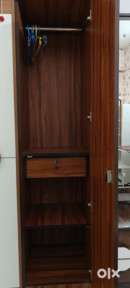 1 Door Wooden Wardrobe for Bedroom