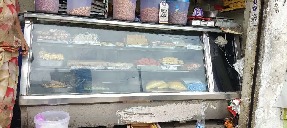 7 feet glass and steel counter