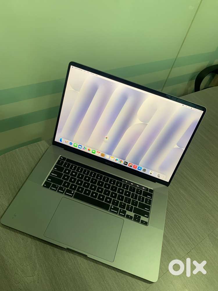 Apple MacBook Pro TouchBar 2019