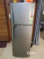 LG DOUBLE DOOR 270LITRE WORKING CONDITION FRIDGE