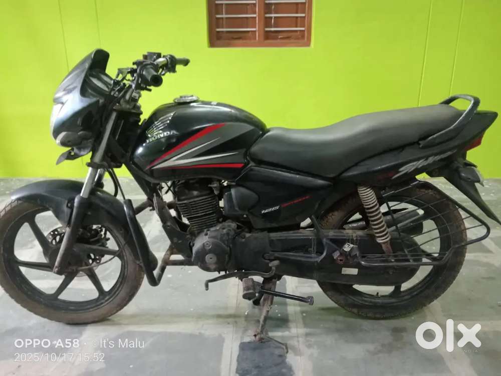 HONDA CB SHINE; MODEL 2014; SELF ALLOY FRONT DISC; BLACK & RED; BS3  .