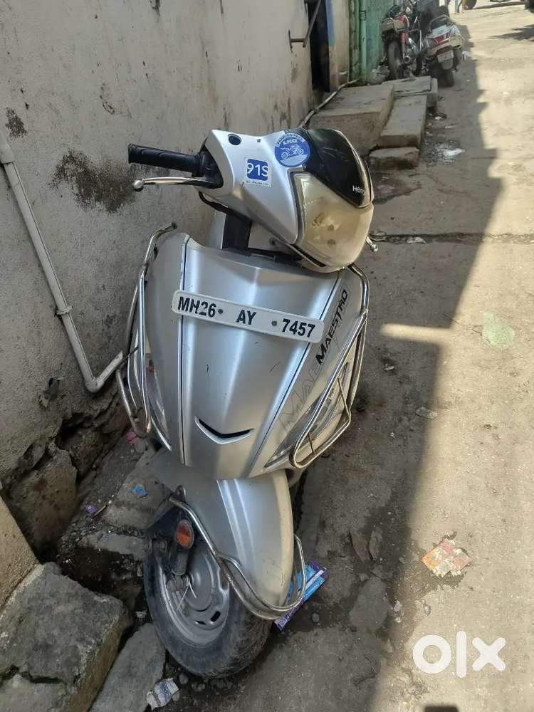 Hero mastro scooty