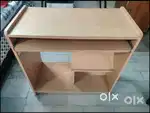 Computer table