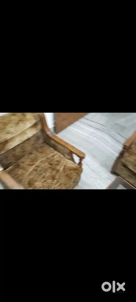 5 seater sofa and table