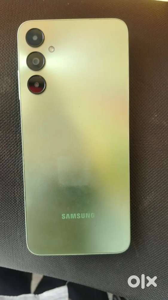 Urjant sell Samsung a14.     4.64