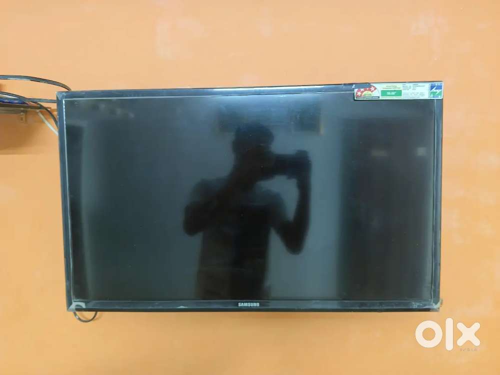 SAMSUNG 32 INCH TV, Brand New Condition