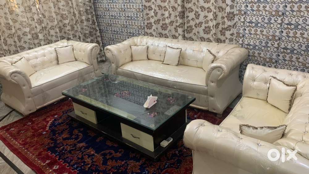 7 seater Sofa set with cushions and table