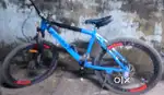 Like new Hero sprint cycle with gear and racing Stunt cycle