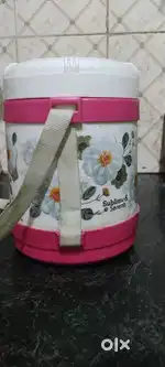 4 boxes tiffin (Opil)