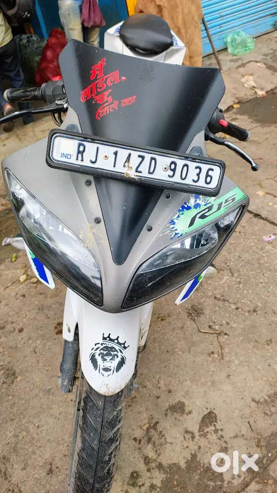Good condition R15 v2 well manten bike