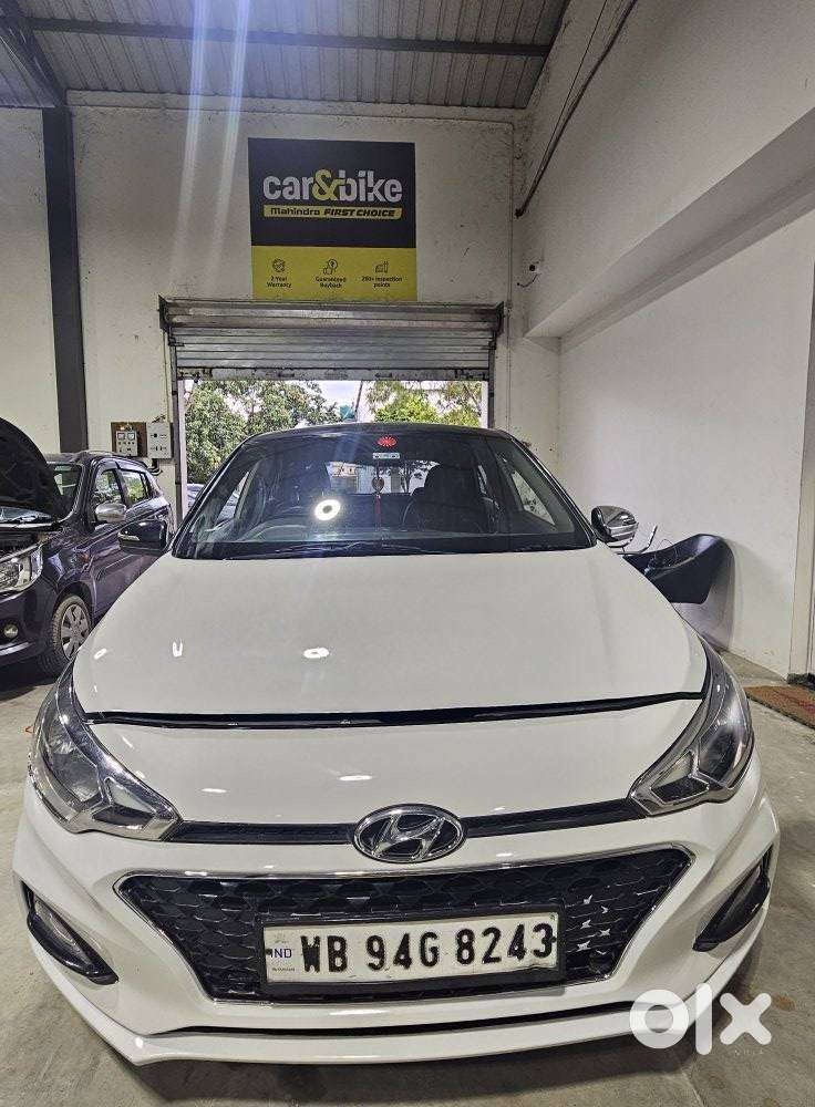 Hyundai i20 Petrol Asta Dual Tone, 2019, Petrol