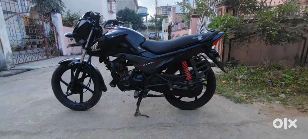 HONDA LIVO 
MODEL 2018
OWNER 1ST 
RATE 38000/-