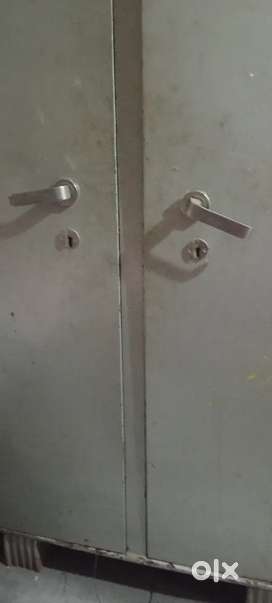 Safe almari good condition