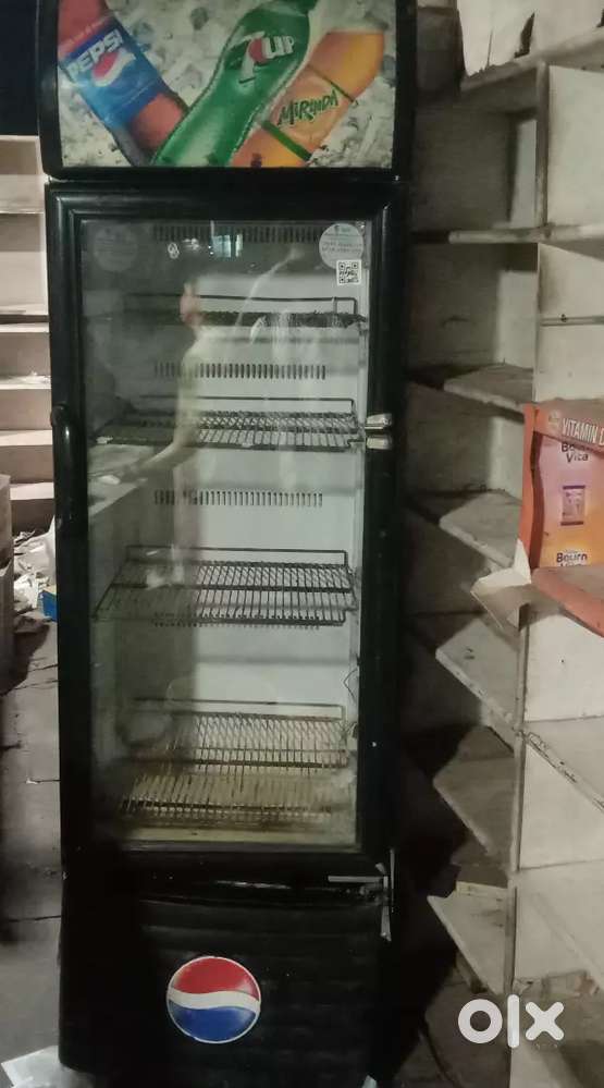 Cold drink fridge