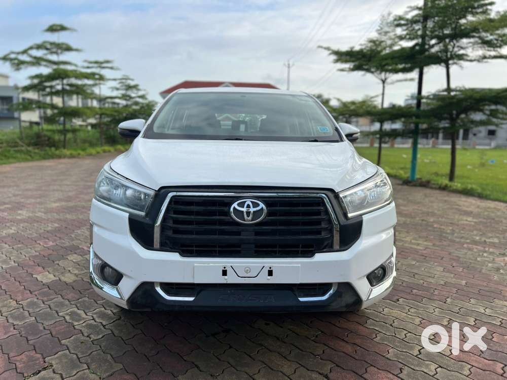 Toyota Innova Crysta 09/2018  New face lifted