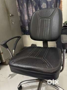 Rotating chair with Study Table