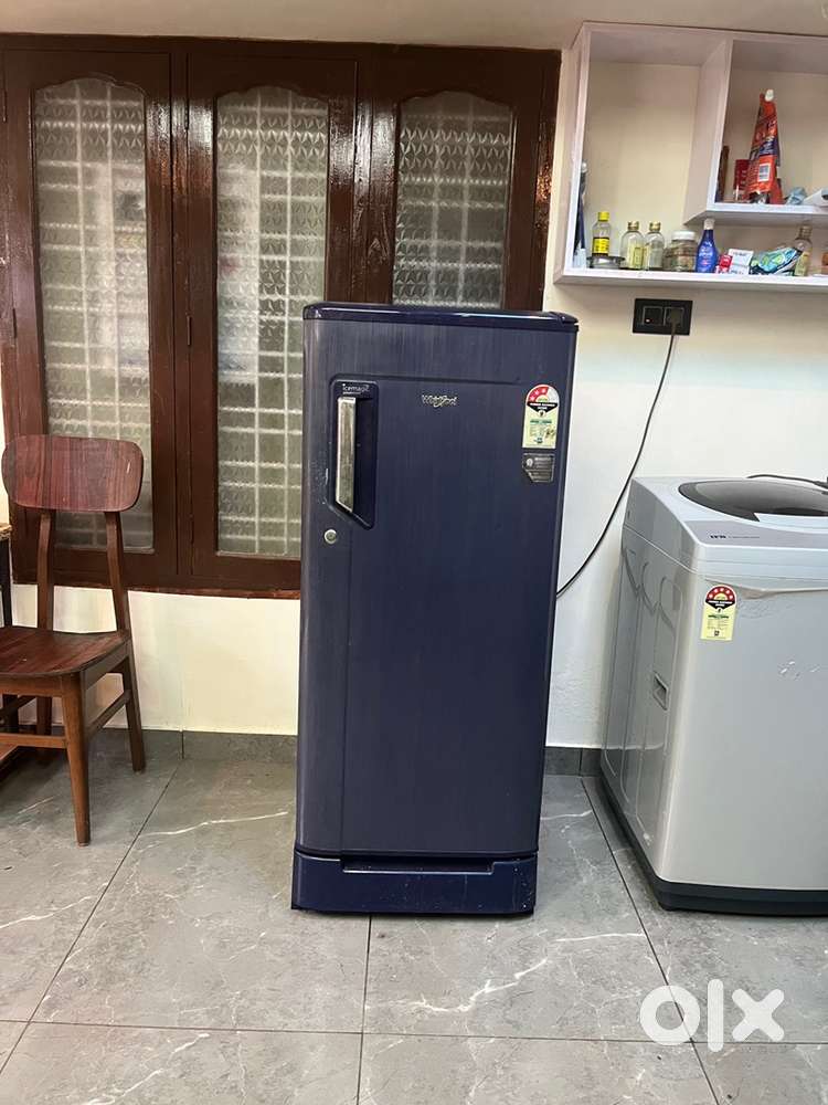 Whirlpool  very neet condition refrigerator