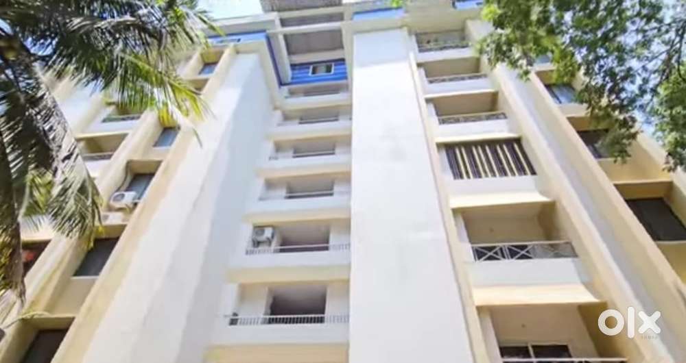 Walkable distance to KSRTC bustand and easily accessible to town