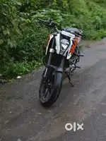 Duke 200 fule 1st owner original bike and color