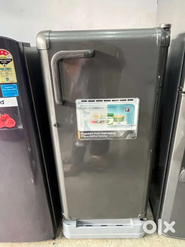 Single door fridge with warranty and good condition