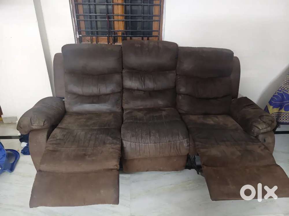 Recliner sofa