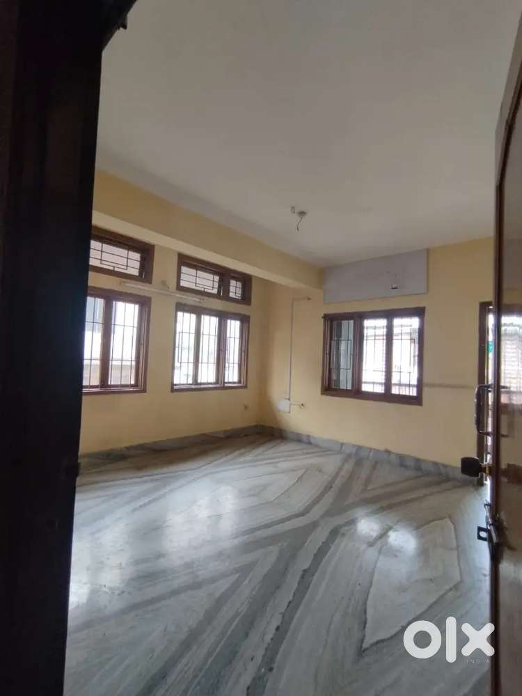 Deluxe 3bhk flat at Rehabari for Family