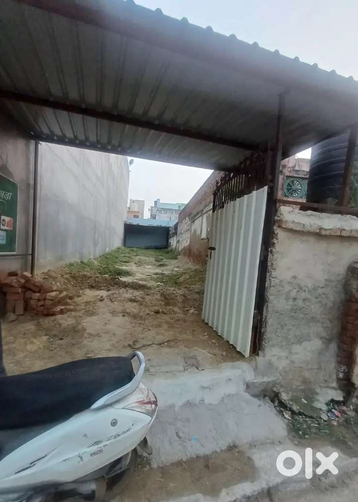 200 gaj plot available for rent