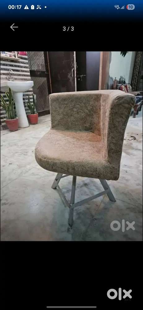 DINING TABLE WITH 04 CHAIRS