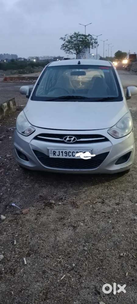 Very good condition ha acha milaj ha lpg ma 300 + average ha