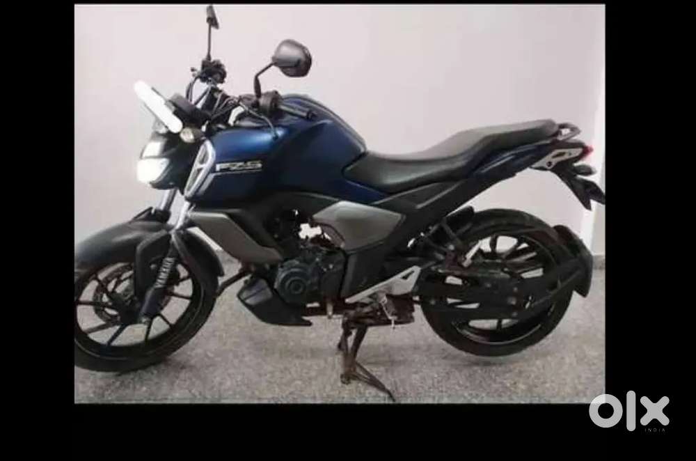 YAMAHA FZS. V3 FOR SALE IN AGRA (UP80)