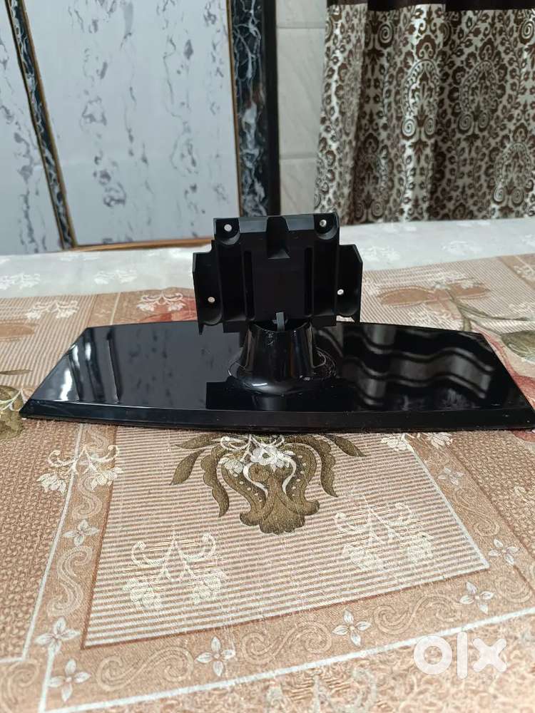 TV table top stand in brand new condition