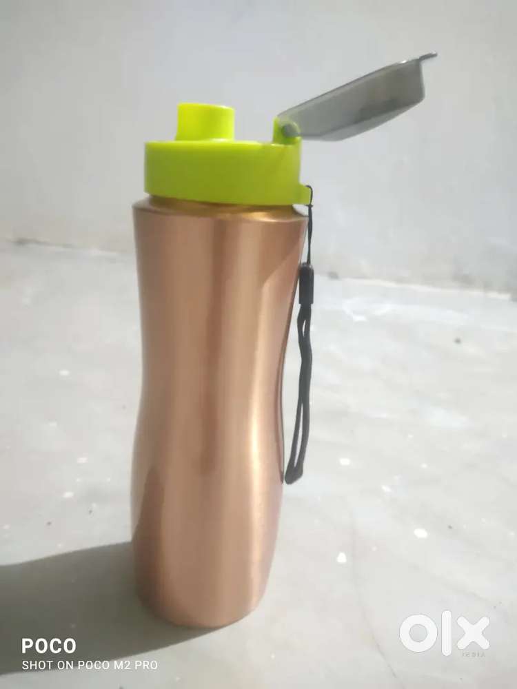 Alkaline copper water bottle brand new