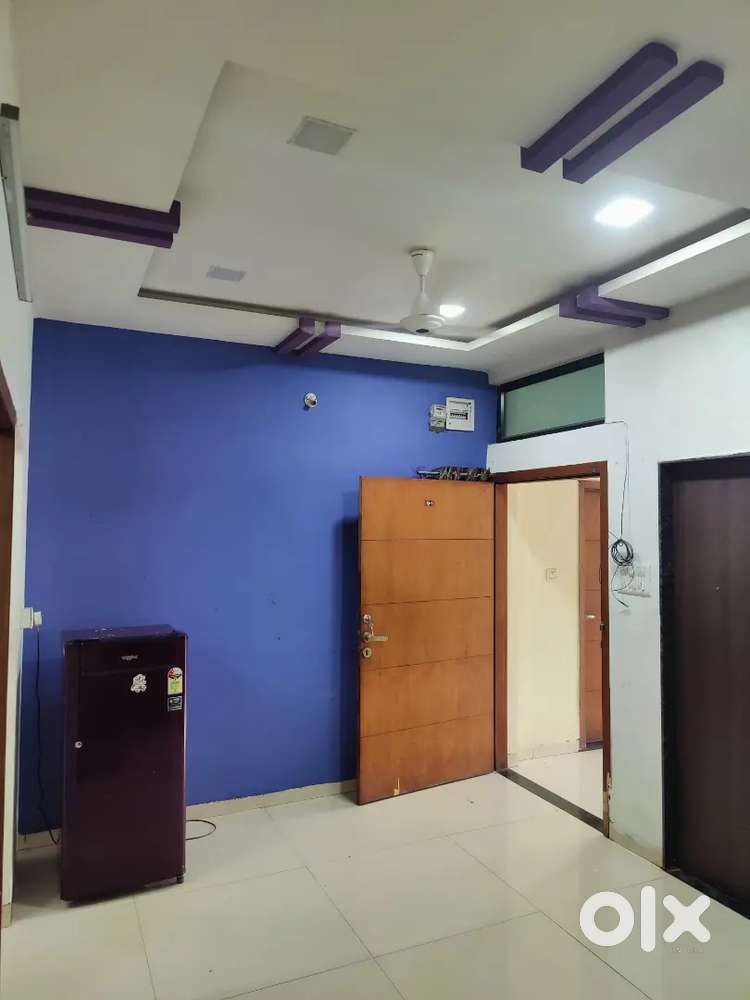 Zero Brokerage!! Fully furnished 1 BHK flat near Bombay hospital sq