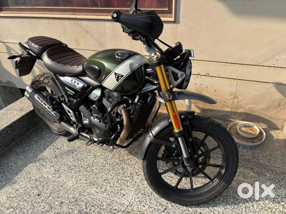 New Triumph Scrambler 400X Pristine Condition with added accessories