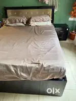 Queen size bed of proper wood ply with side stool
