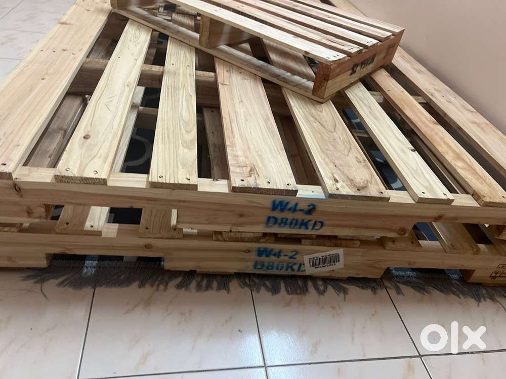 wooden pallets for bed*4 each (100*120*11)cm
