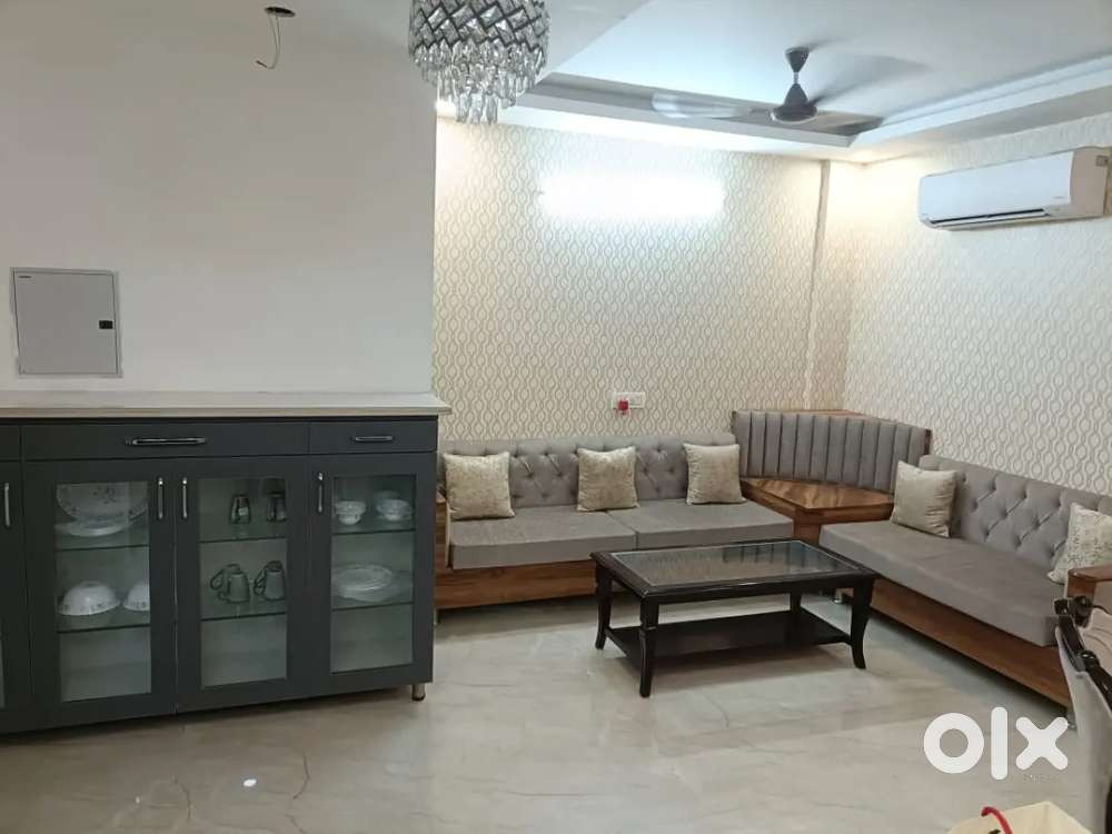 Ready-to-move 3 bhk flat in Prime Location Garden Facing
