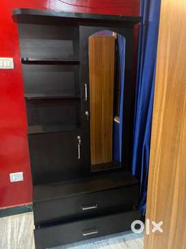 Dressing Table With Mirror