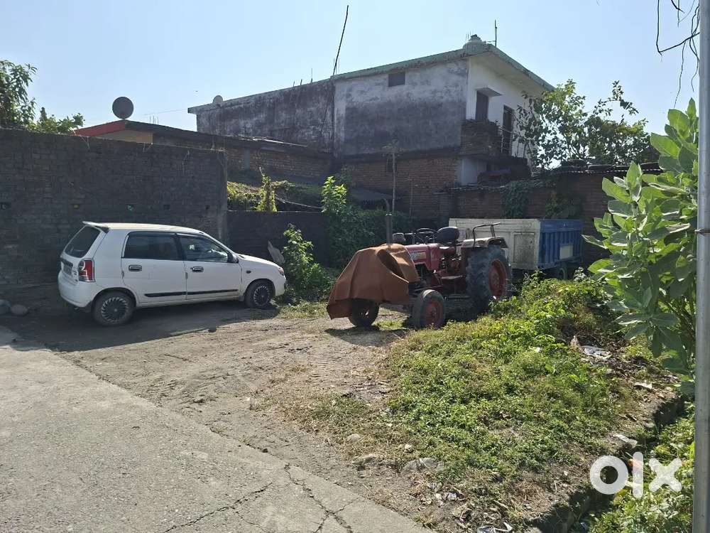 Plot 117 gaj For sale in vikasnagar